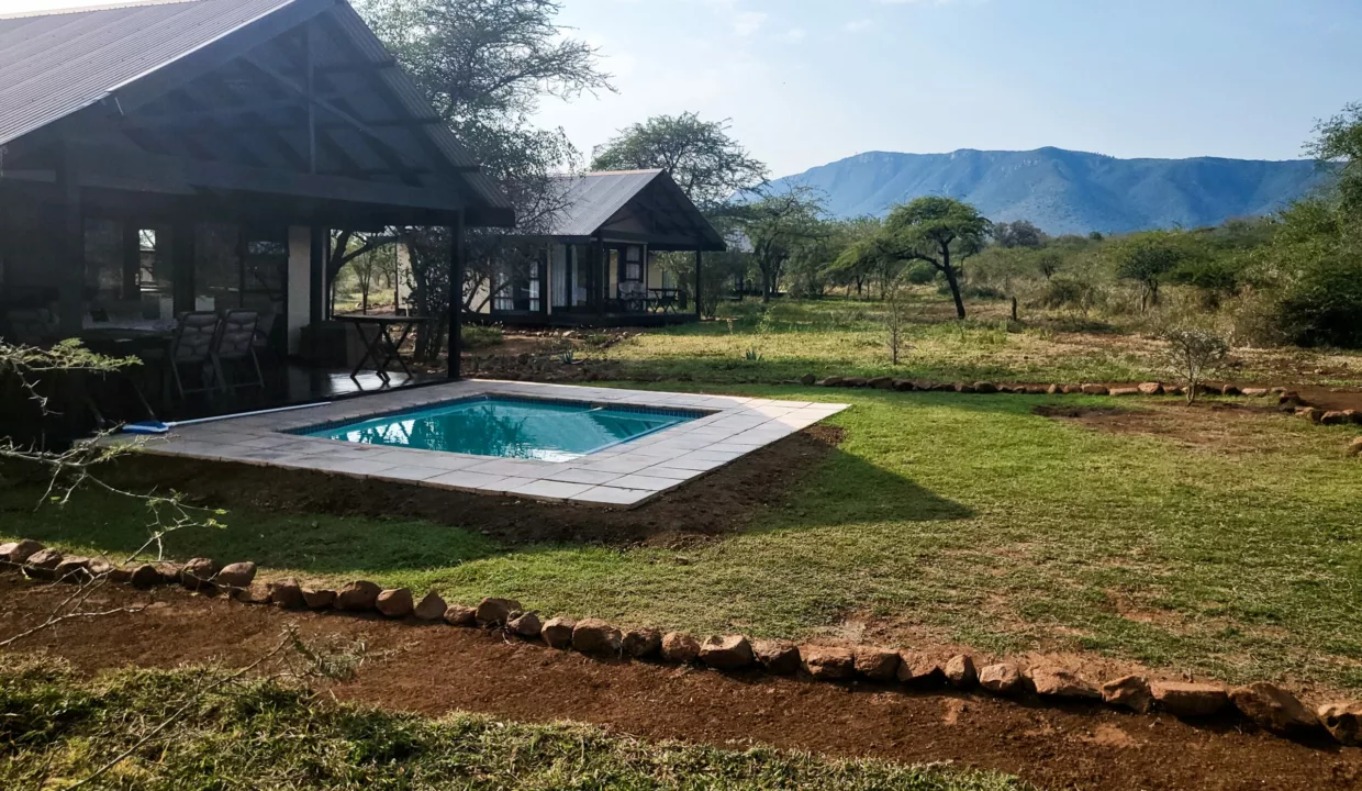 Ekuthuleni Lodge Accommodation By Yuppiestay5