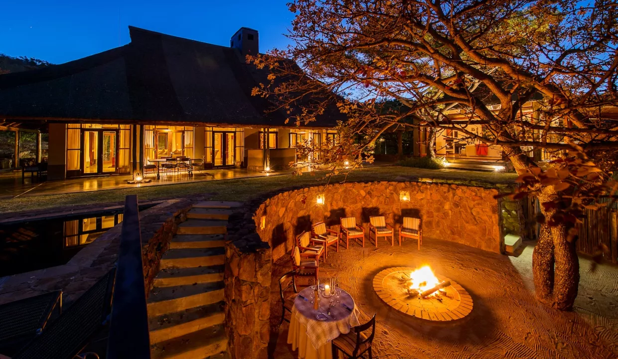 Ekuthuleni Lodge Accommodation By Yuppiestay6