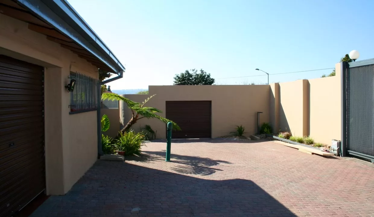 Sunflower Villas Johannesburg Yuppiestay Accommodation (14)