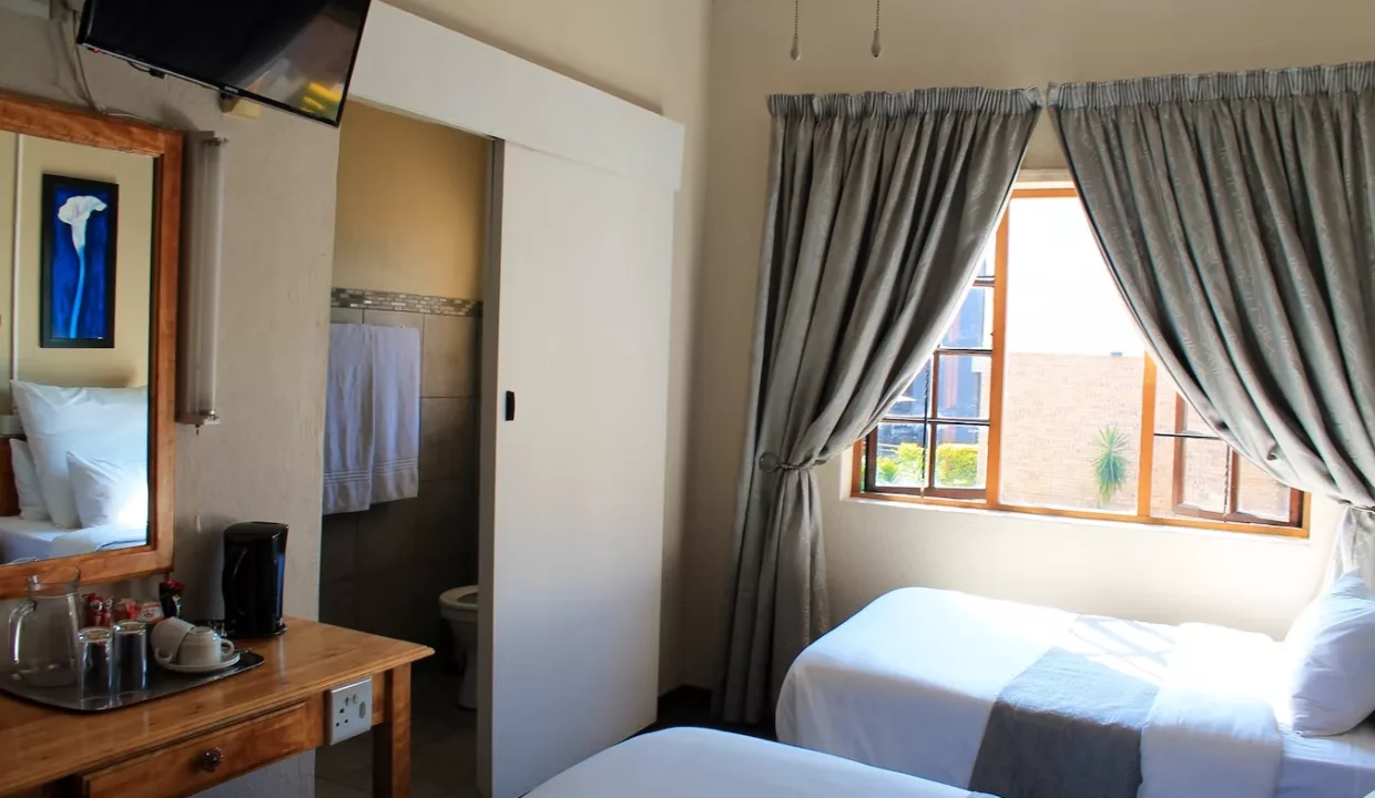 Nelspruit Lodge Accommodation Yuppiestay 23