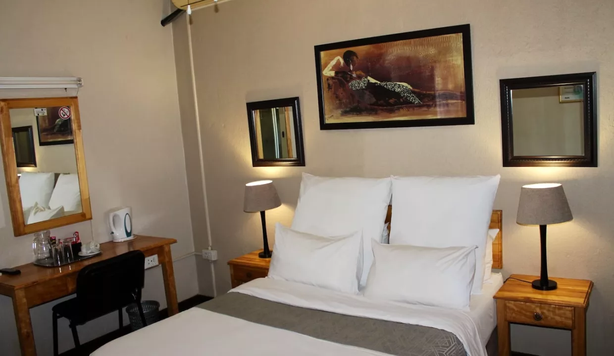 Nelspruit Lodge Accommodation Yuppiestay 24