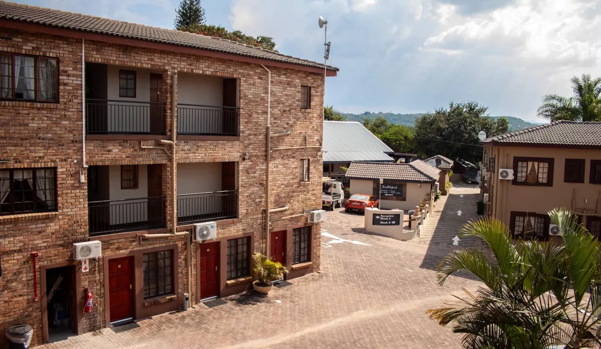 Nelspruit Lodge Accommodation Yuppiestay 7