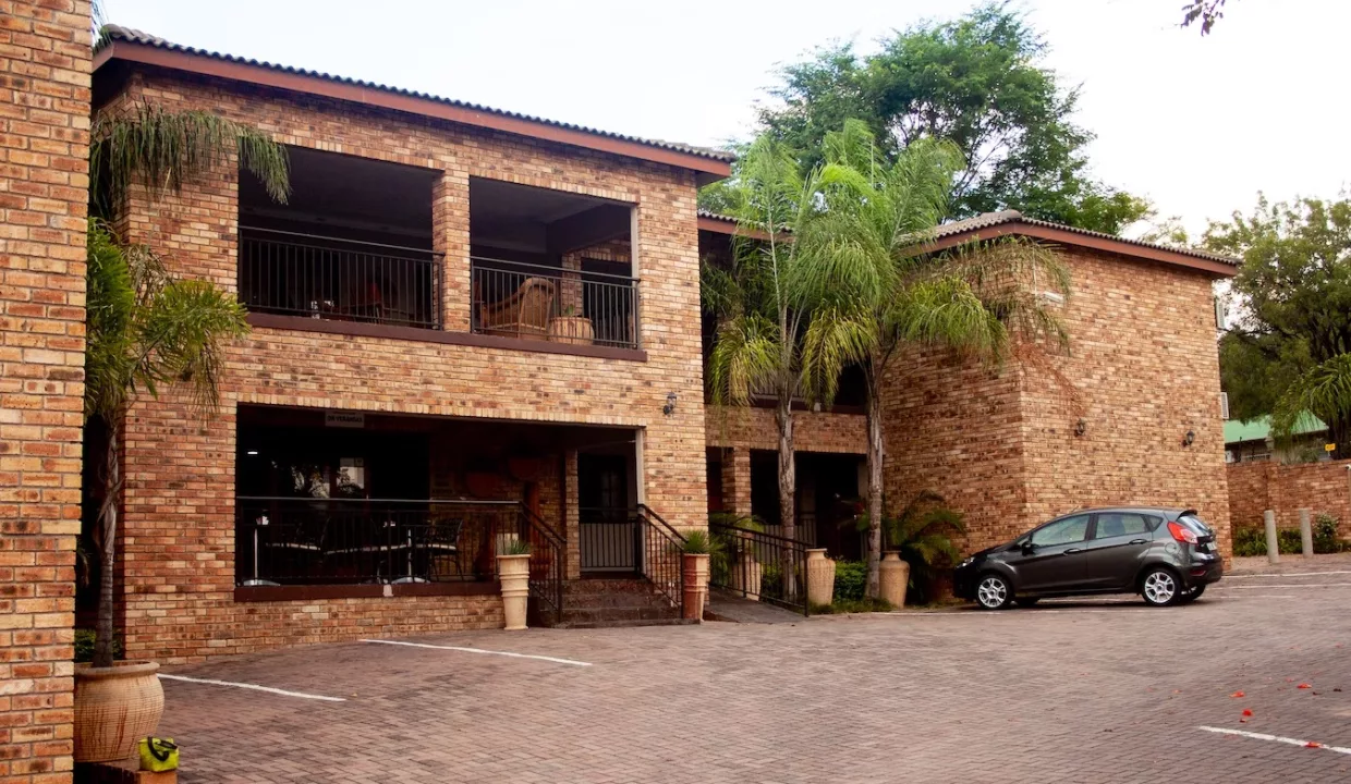 Nelspruit Lodge Accommodation Yuppiestay 8