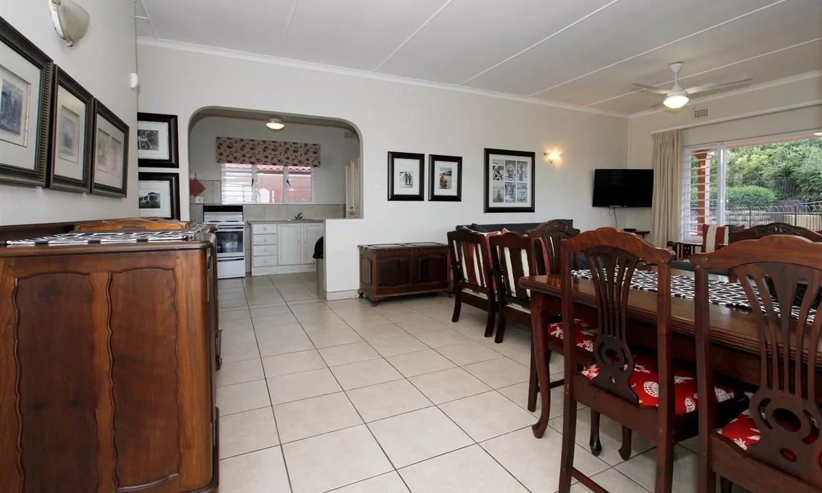 Die Strandhuis Umdloti KZN Yuppiestay Accommodation (24)