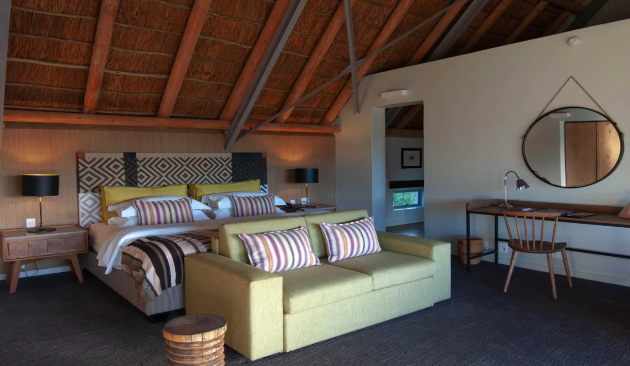 Sanbona Wildlife Reserve - Gondwana Family Lodge Accommodation Yuppiestay 6