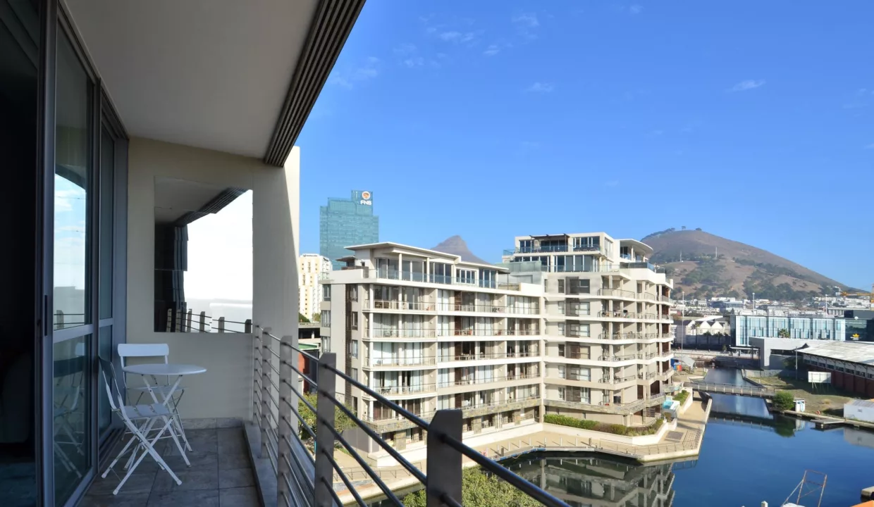 410 Harbour Bridge Cape Town Water Front Yuppiestay Accommodation (14)