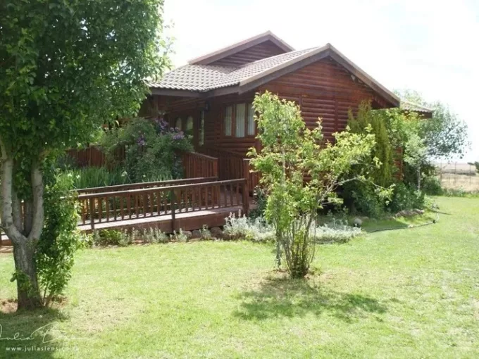 Stoffels Rus Self-Catering Log Cabin