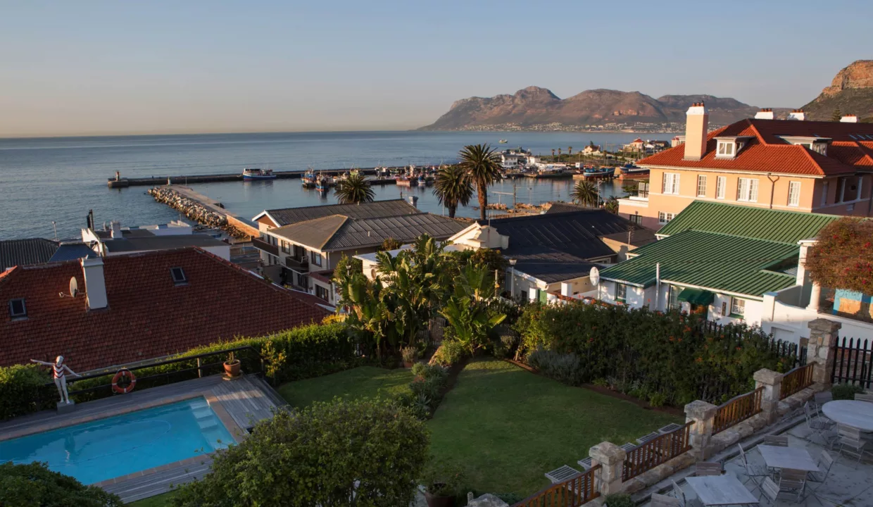 Chartfield Guest House Kalk Bay WC Yuppiestay Accommodation (3)